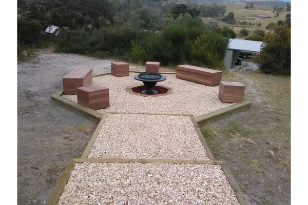 Fine Line Gardens logo