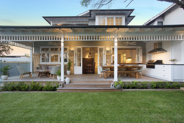 James de Soyres & Associates Pty Ltd logo