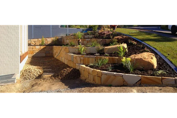 M & H Landscapes logo