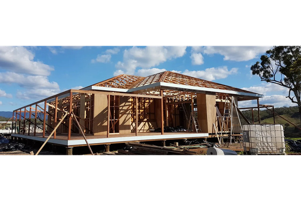 McGahan Building Contractors logo