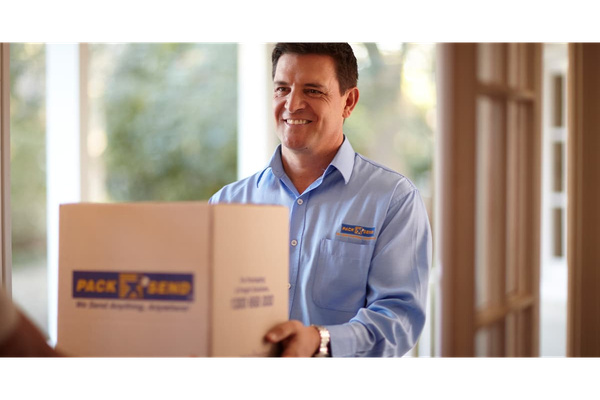 PACK & SEND Fyshwick logo