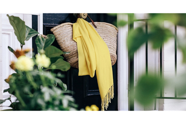 Ray White Singleton logo