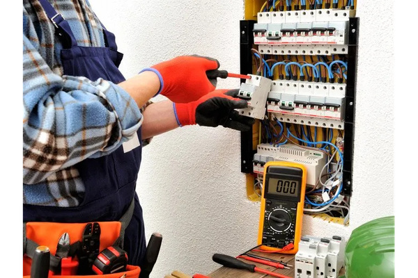 Sparky's Electrical logo